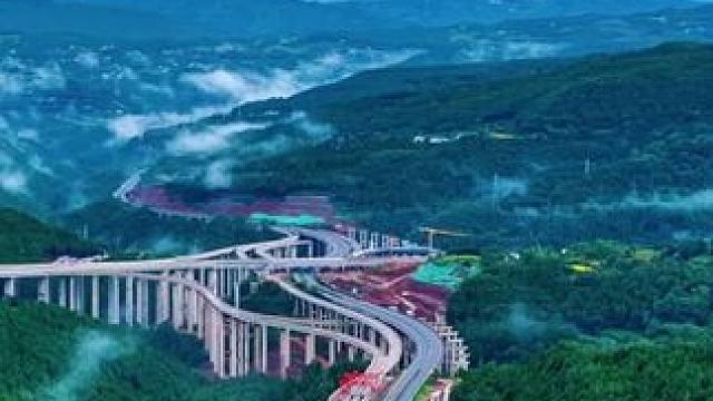 我们共同期待京昆高速复线通车的那一天#京昆高速改扩建 #中国桥梁 #一帧中国·大美广元
