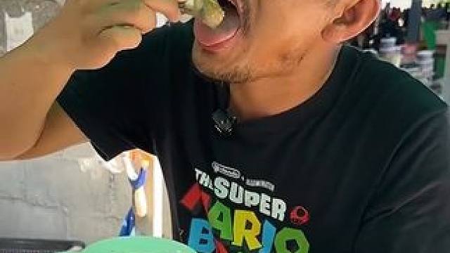 来海鲜市场吃刺身大生蚝 #美食 #泰国美食 #户外美食 #内容启发搜索