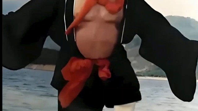 猪八戒再跳舞勾引人家美女。。。