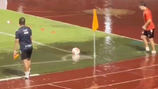 对不起，没崩住