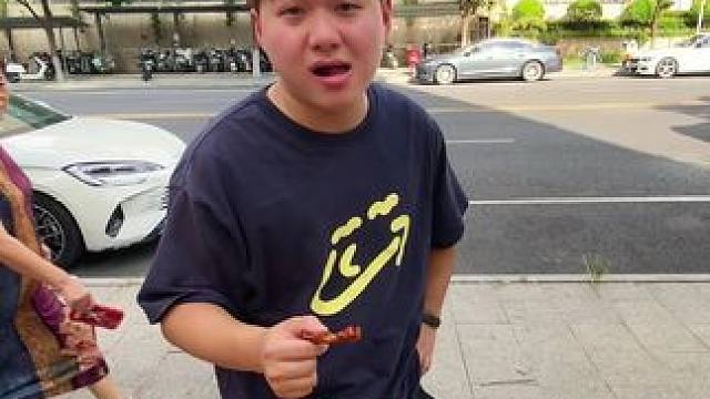 一口下去爆辣过瘾，纯辣不带一点甜味，是真的辣也是真的香#追剧小零食 #零食推荐 #吃货必备