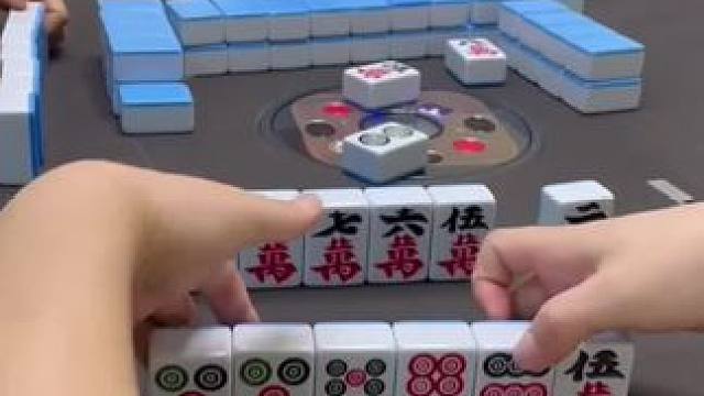 #微乐四川麻将移动版  #打麻将纯属娱乐 #打麻将的小仙女 #打麻将技巧