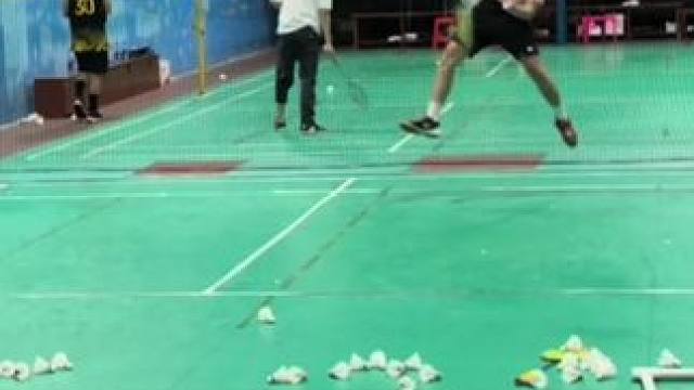 看来还得再调整#羽毛球 #杀球 #羽毛球单打 #羽毛球训练 #初学者