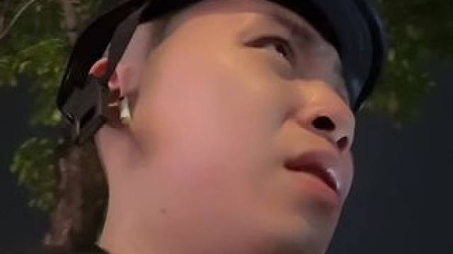 能不能不要一到上下班就下雨？牛马都淋成河马了……