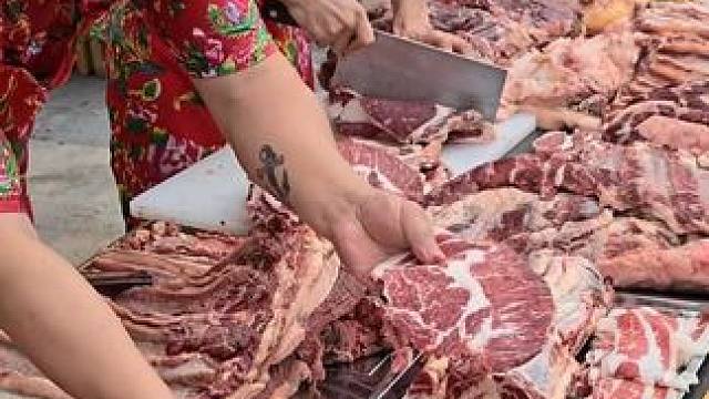 谁能拒绝一顿地道齐齐哈尔大烤肉？！ #城市里的烟火气 #需要大声安利的烟火气美食  #交出你的宝藏烟