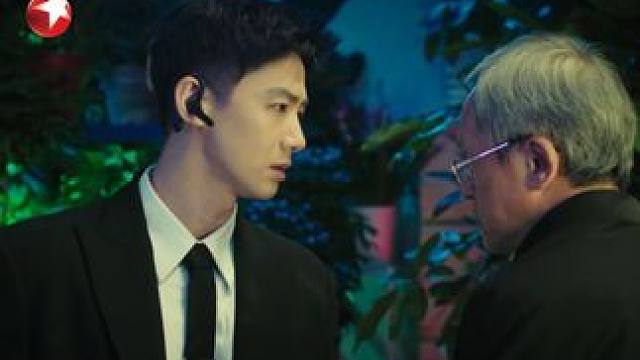 丁奇去工作室找游玉祥并控制住他，结果他手里的东西并不是注射针管而是针筒，他这次能找到真正的“乌贼”吗