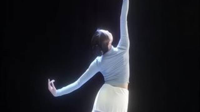 穿过旷野的风 你慢些走～ 