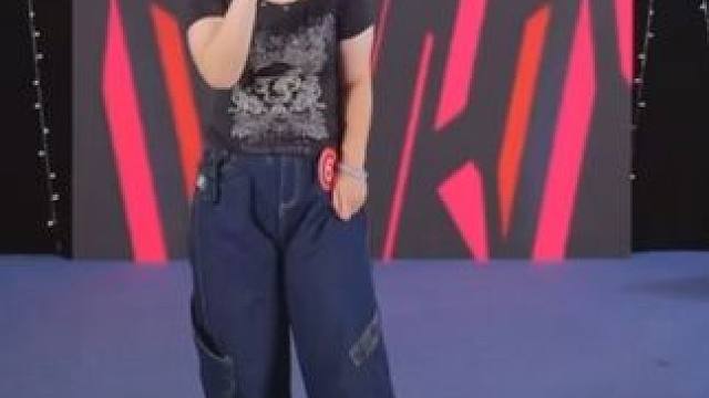 超绝反差感的一个妹妹 第一场周赛！今晚七点锁定我们的直播间#辣妹开唱 #辣妹 #柚子宇 #仙女湖辣妹