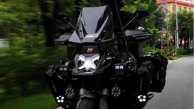 抵达重庆摩博会 大家想看什么可以打在评论区 #中国摩博会 #摩旅 #宝马1300ADV #机车 #骑