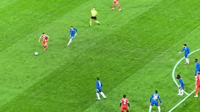 虽然是乌龙球，但确实是亲眼看到的第一粒进球