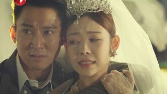 赵家婚礼上，新娘前男友突然持刀挟持新娘，丁奇将其制服后，发现该男子脖子上被人贴了致幻剂#白敬亭   