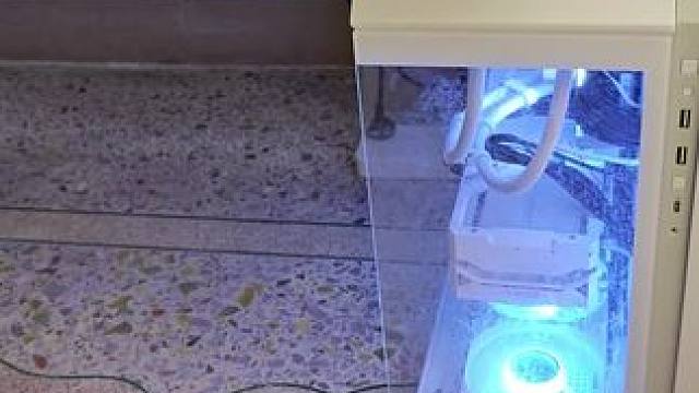 这电脑要给我整裂开了！ @牛油果 @井阳猪脚饭电竞