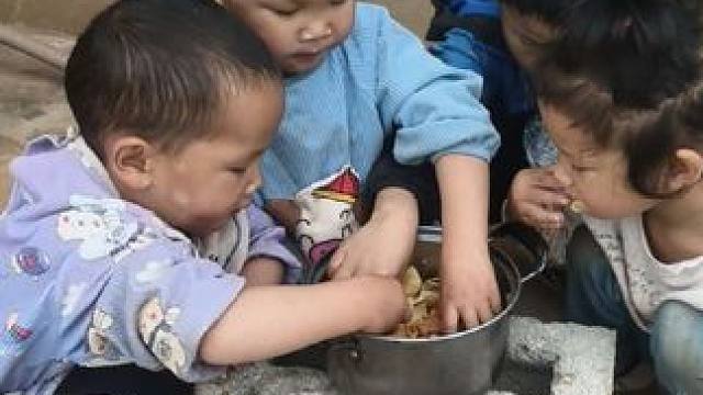 自己用洋芋片炸的零食，孩子们挺喜欢吃。#农村娃