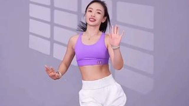 想要拥有好的身形和气质，并且能雕刻出马甲线，需要你付出比常人更多的时间和汗水！持续坚持下去！#坚持不