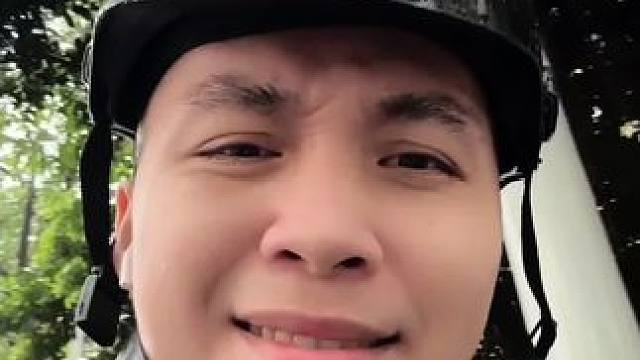 在这个残酷的世界里，哪有什么诗和远方，都是适者生存，不适者淘汰。还是那句话，你现在吃不了的苦，以后更