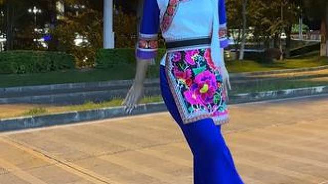 我是大方的云南人 所以我会大方呢挨你说“喝不得么滴来我眼睛里边”