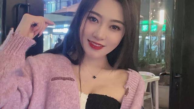 世界的善意，是迟来的温柔和干净的你
真的没关系的，吹吹风都会过去的