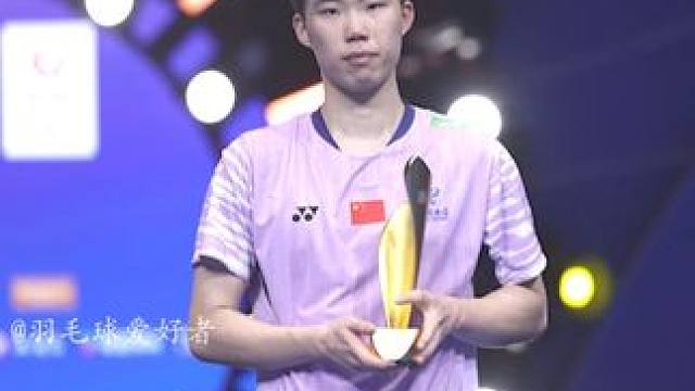 荣耀续写男单传承，期待翁泓阳以后有更加精彩的表现。 #羽毛球