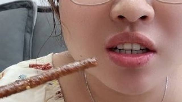 #金晨剪彩时扔彩头 #李乃文剪彩 #万万没想到