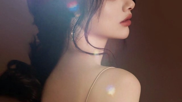 生命久如暗室 不妨我明写春诗