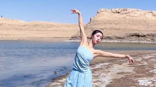 “就这般望着你”