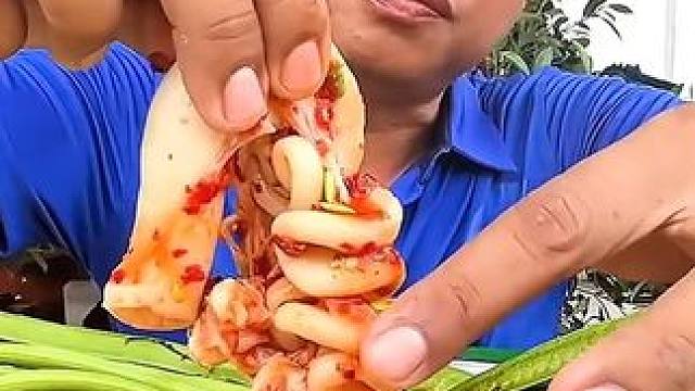 酸辣凉拌️猪花肠 #美食 #户外美食 #泰国美食 #内容启发搜索