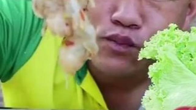 新鲜蔬菜泰式酸辣️生呛大虾 #美食 #泰国美食 #户外美食 #内容启发搜索