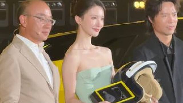 莲花品牌大使金晨真的太美啦！ #莲花跑车emeya #莲花跑车eletre #金晨 #莲花跑车