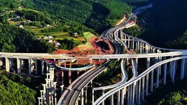 京昆高速复线和兰海高速相交的周家河互通最新进展 #千村万象乡影广元#醉美广元#基建狂魔桥梁工程#雄伟