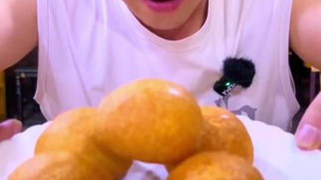 中秋节提前吃火腿月饼