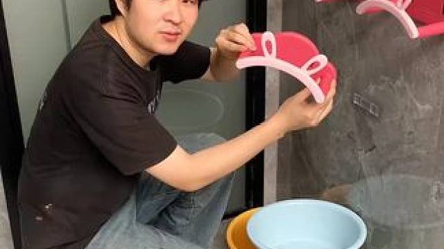 兔耳脸盆架 #兔耳朵脸盆架  可以收纳多个脸盆，家里的刷鞋都可以挂上去，还不占空间 #免打孔  #小