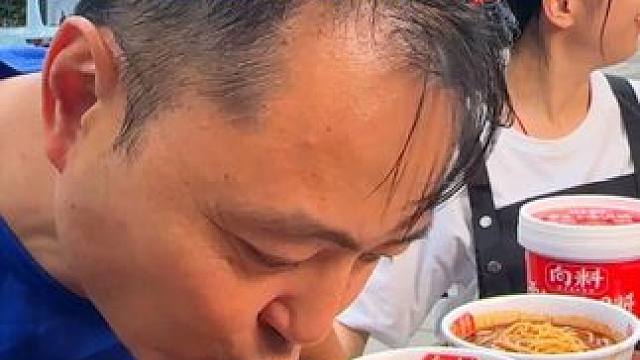 说好慢慢吃，结果一碗只花了二十几秒！#吃货 #小面调料