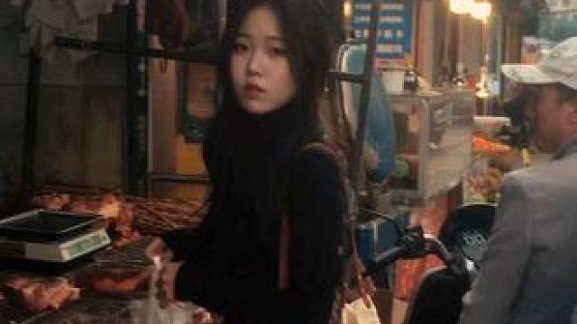 二十岁的女生风华正茂 二十岁的男生穷困潦倒