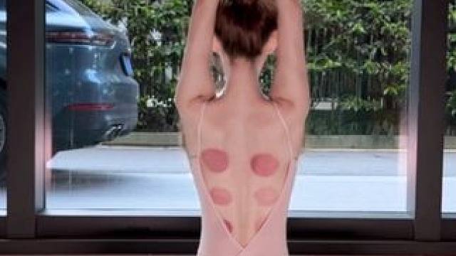 你的六筒雨刮器已上线#舞蹈生 #一字马 #摇花腿