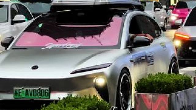 蔚来ET5t车队遇上劳斯莱斯库里南，原来压轴的才是最好的 #