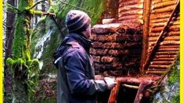 这是一个重达上万吨的庇护所，他坐落在两块巨石的夹角之间！ #野外建造 #解压助眠 #荒野建造