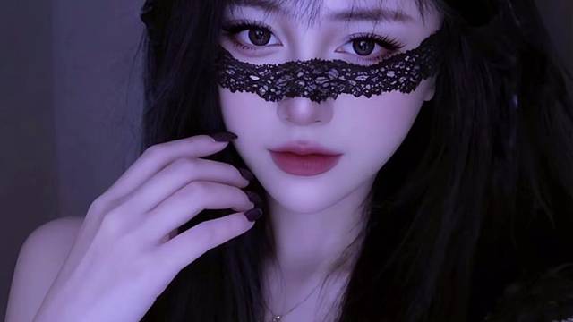 人生就是这样 花大把的时间迷茫 却在几个瞬间成长