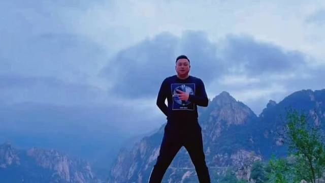 入驻虎牙多多关照