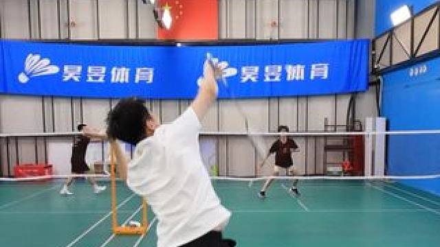 童子功遇上大学校队的六种战术套路 永远不会和大学生硬碰硬，太浪费体力#羽毛球 #羽毛球单打 #羽毛球