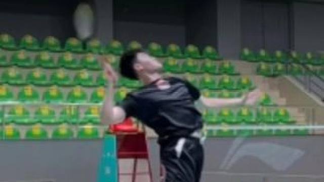 “手握日月摘星辰，世间无我这般人” #羽毛球  #卡点  #牵丝戏  #单打