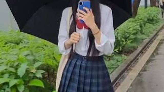 大学生的穿搭又让人心动了#大学生精神状态 #jk穿搭 #我又心动了 #高颜值 #学院风穿搭