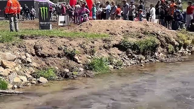 永远自由如风，永远为自己着迷#极限运动 #越野摩托 #红牛敢死队 #危险动作请勿模仿