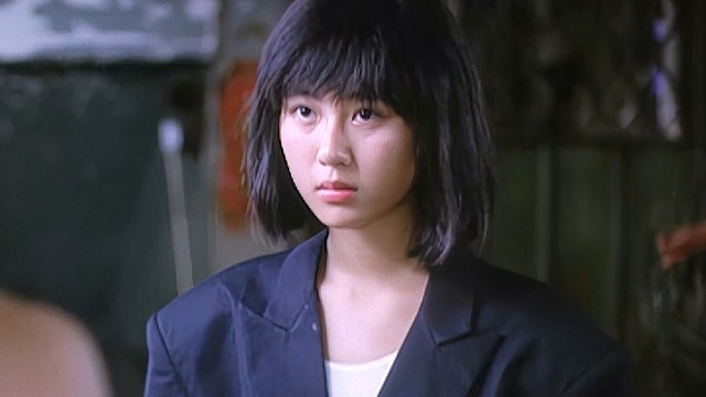 当年乌鸦哥可真下的去手啊，那个时候的她才19岁哇！