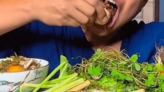 晚上饿了吃个夜宵 #美食 #户外美食 #泰国美食 #内容启发搜索