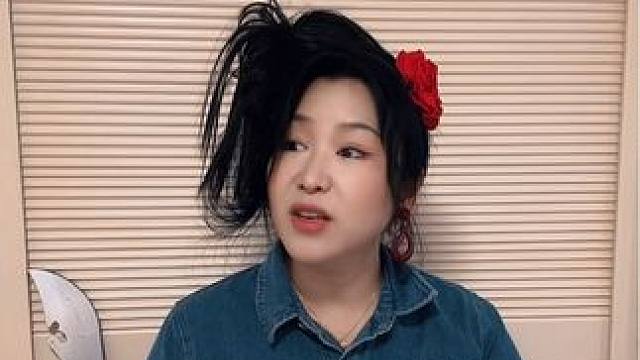 为什么不用黑板？#小学教育 #小俏妞原声配音小剧场 #黑板报可以有多绝