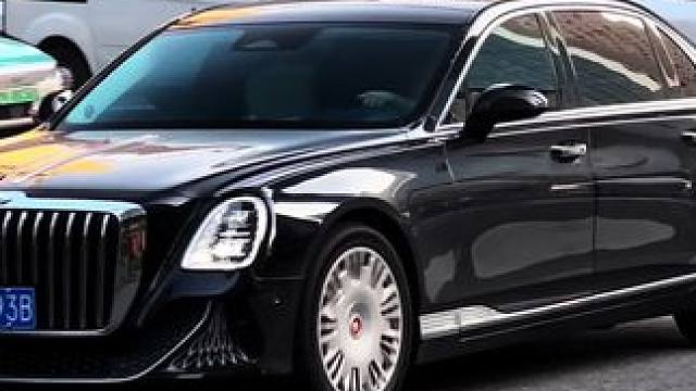 红旗立的不是标，而是中国人的腰，这就是红旗金葵花，红旗国雅#红旗国雅 #红旗金葵花 #丰田世极 #气