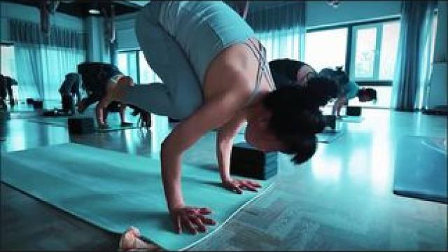 宝子们，我最近找到个超棒的地方——金诚普拉提瑜伽。去上了精进后弯小班课，老师指导特别耐心，让我逐渐掌