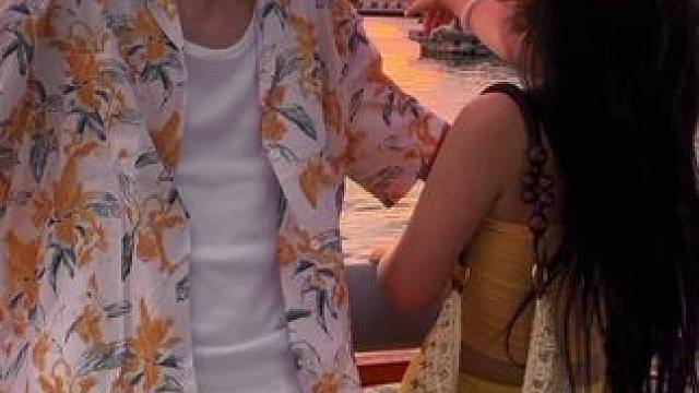 “吉隆坡的天气它是翻云又覆雨” #吉隆坡的天气它是翻云又覆雨 #姐弟恋#歌曲打火机  #打火机花式转