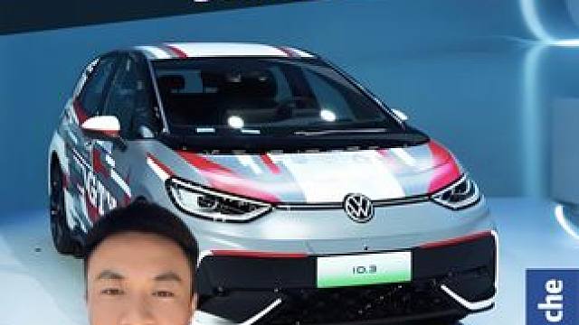 出镜日常：坦克有没有后视镜？360全景是什么？#后视镜  #360全景  #黑科技  #说车聊车