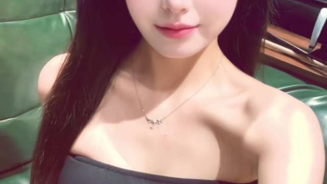 时间的参照物不再是越来越长的头发  而是淡然原谅一切的能力